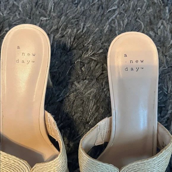 A New Day Cream Woven Slide Sandals sz 8.5 - Picture 2 of 5